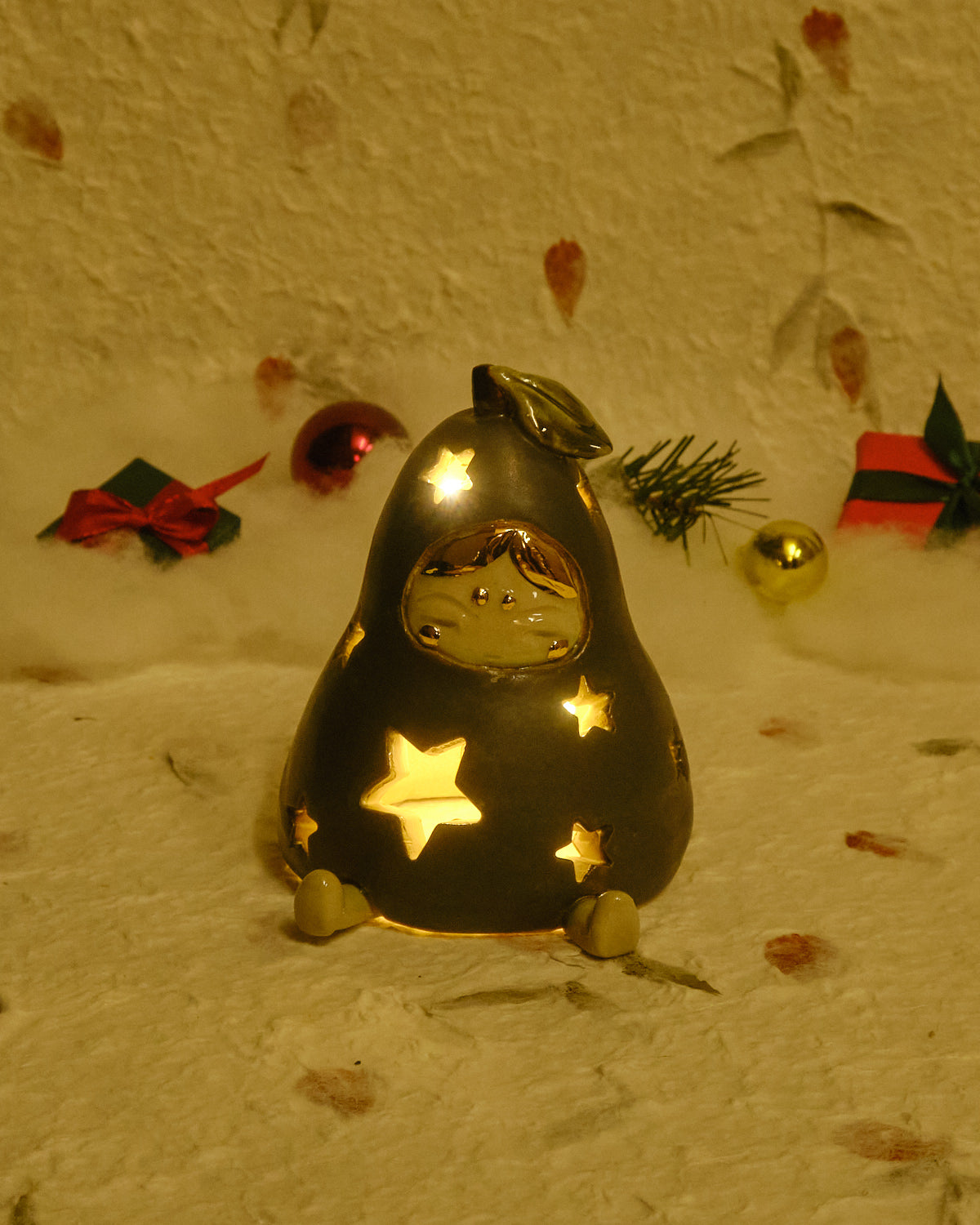 Pear Girl Fairy-Light Holder